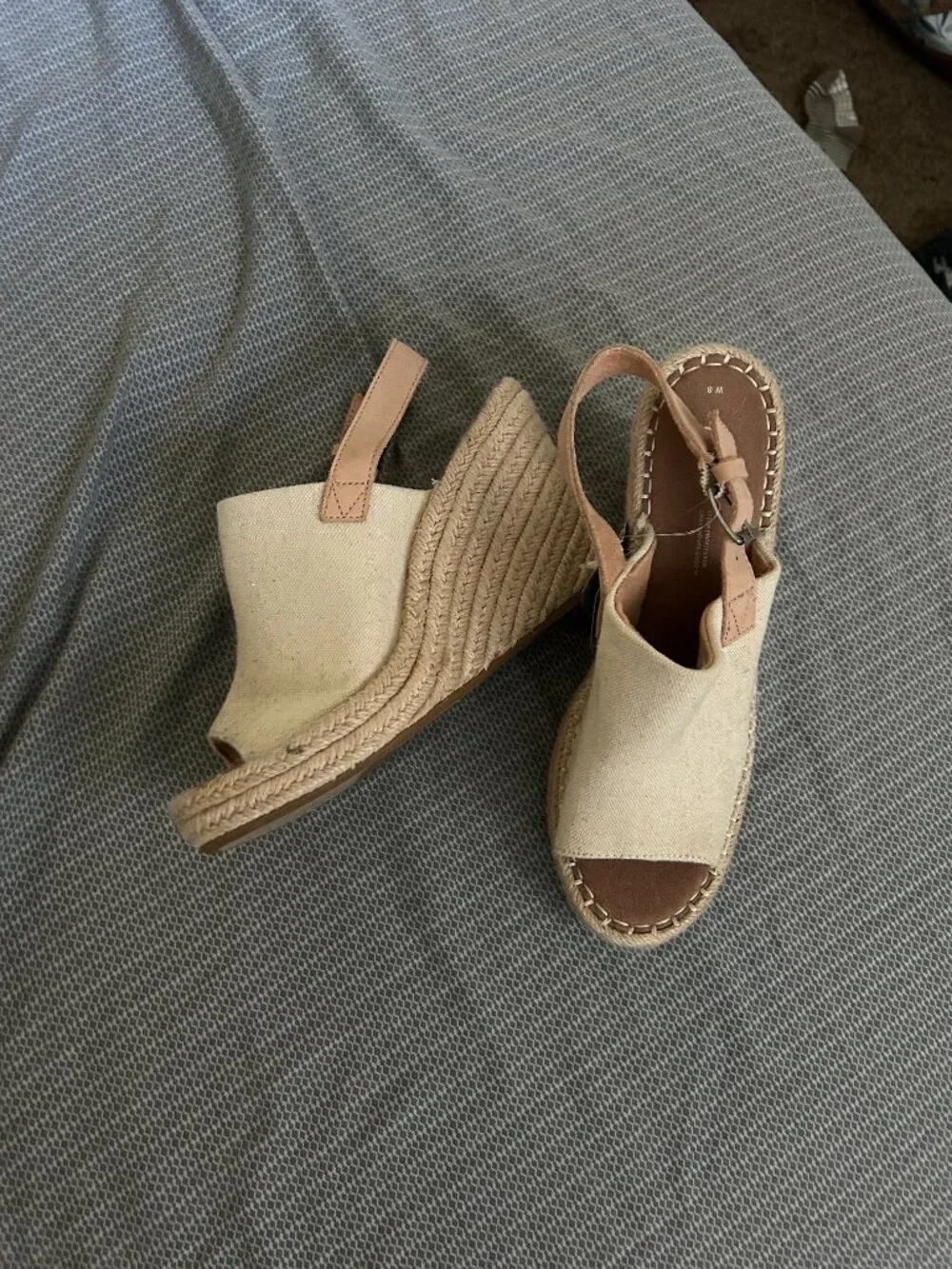 TOM Sandals